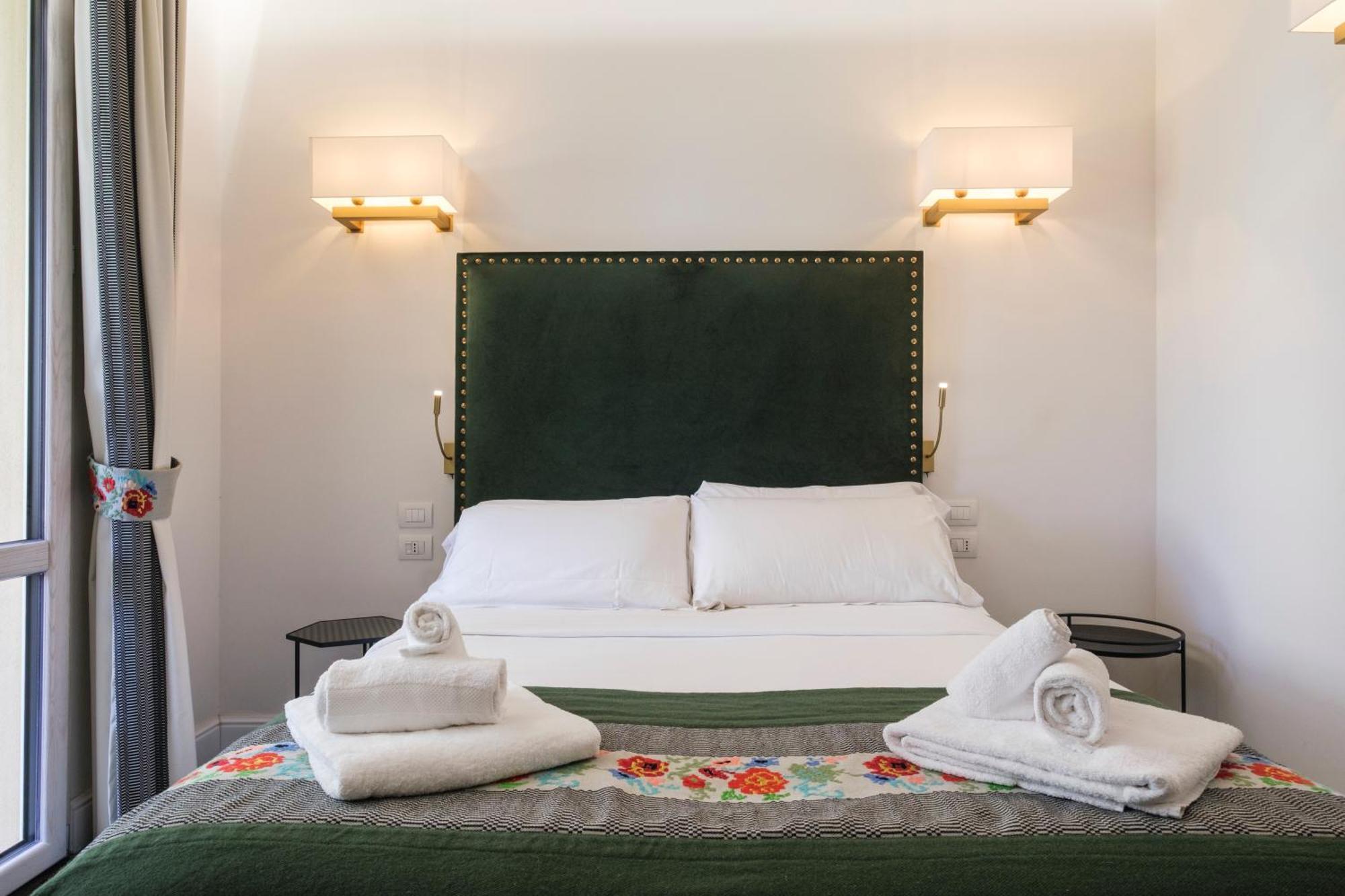Kemani Villa Sara Olbia Room photo