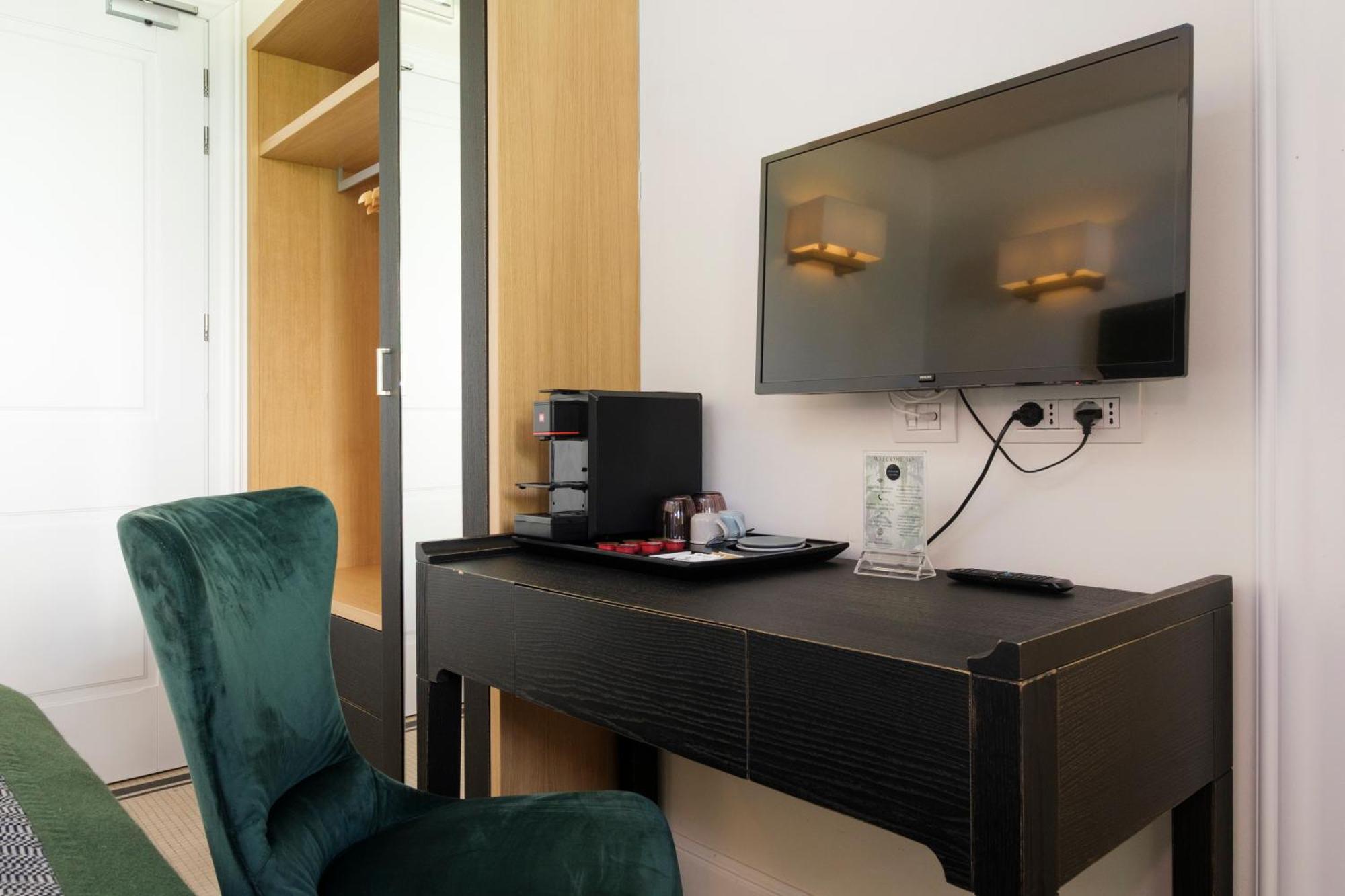 Kemani Villa Sara Olbia Room photo